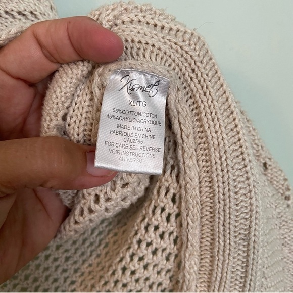 Kismet Cream Shrug with Chunky Ribbed Knit - Picture 4 of 5